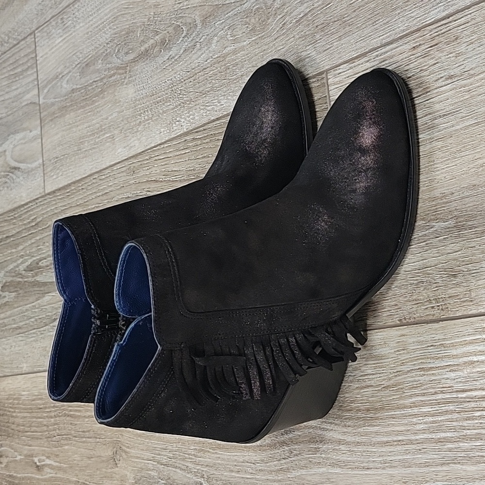 Valentina Rangoni Size 6 1/2 Black Suede Fringe Bootie - Picture 1 of 11